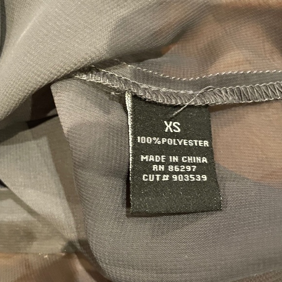 See-through grey blouse - Picture 3 of 3